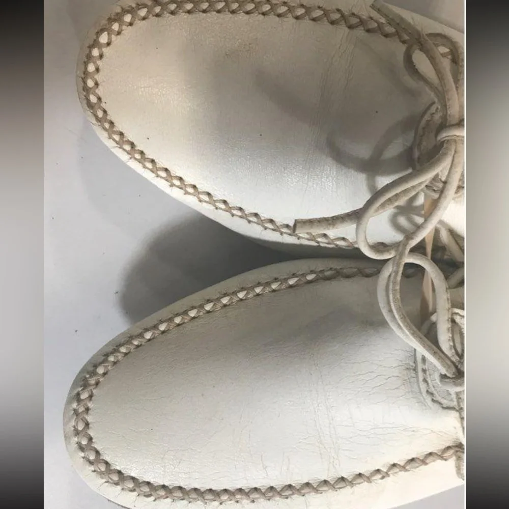 Men’s Gucci Vintage White Leather Slip On Loafers Size 41.5